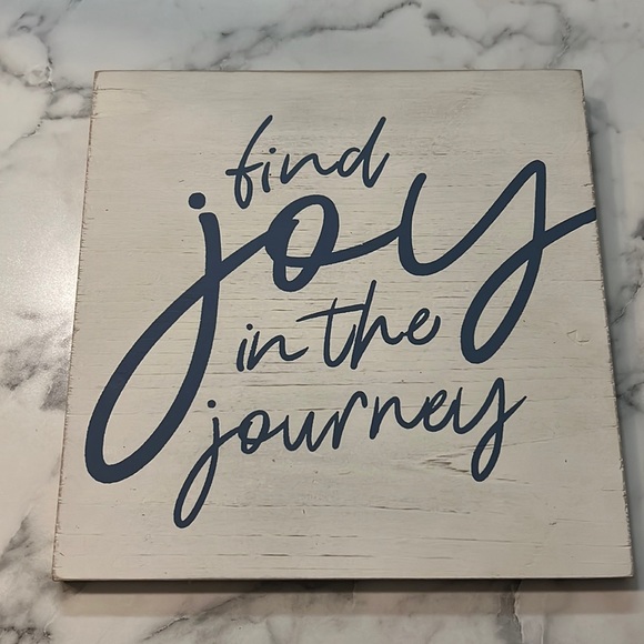8X8 “Find Joy in the Journey” home decor sign. - Picture 1 of 2